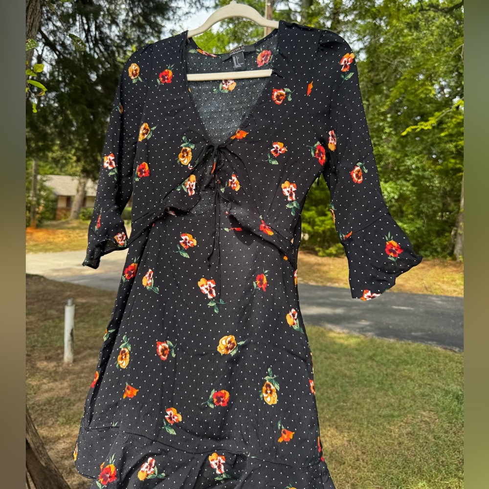 Forever 21 Black Floral Long Sleeve Dress